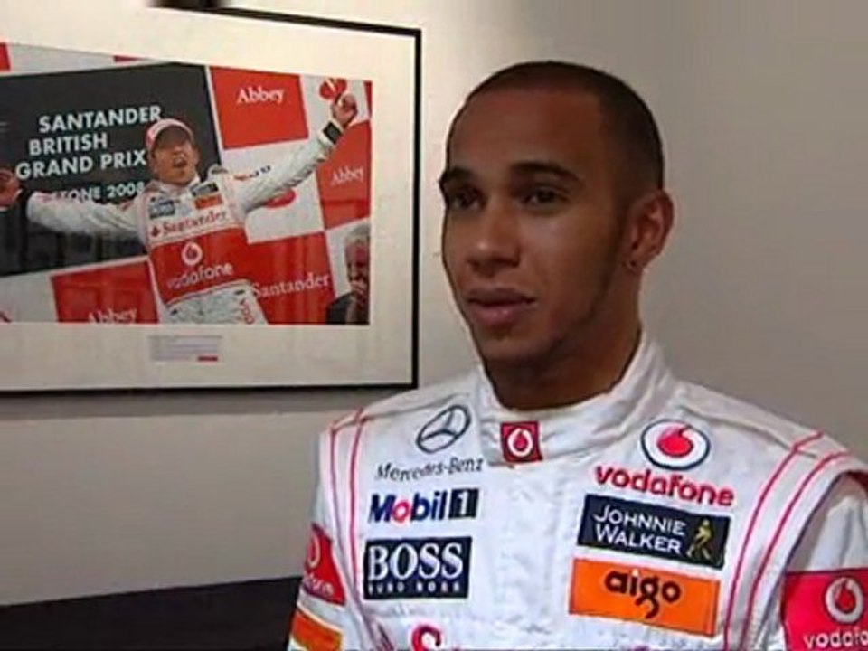Hamilton keeps hopes up