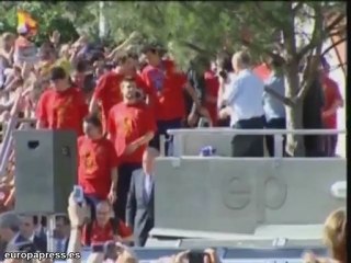 Piqué dice que el beso con Shakira es bonito