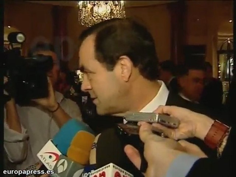 Bono dice que Zapatero es "más valiente"