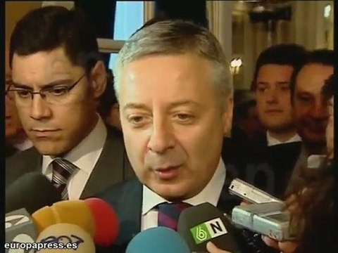 Sortu tiene que pedir a ETA que deje las armas