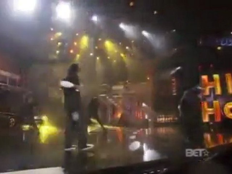 Snoop Dogg & The Dream "Gangsta Luv" & "Gin & J...