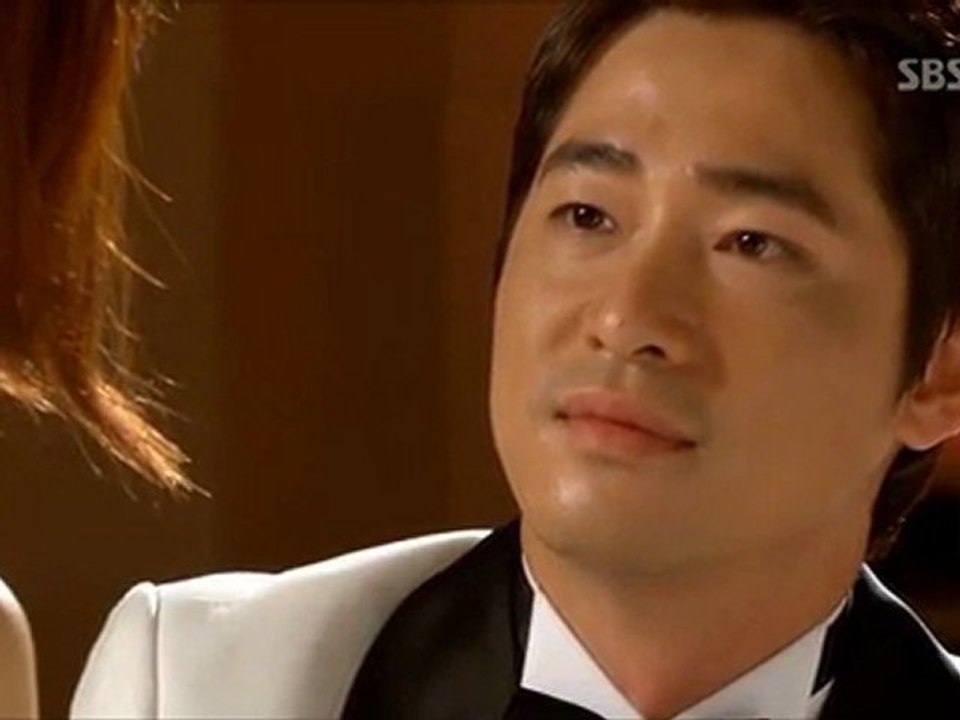 Yoon Eun Hye & Kang Ji Hwan (Ah-Ki couple) Kisses