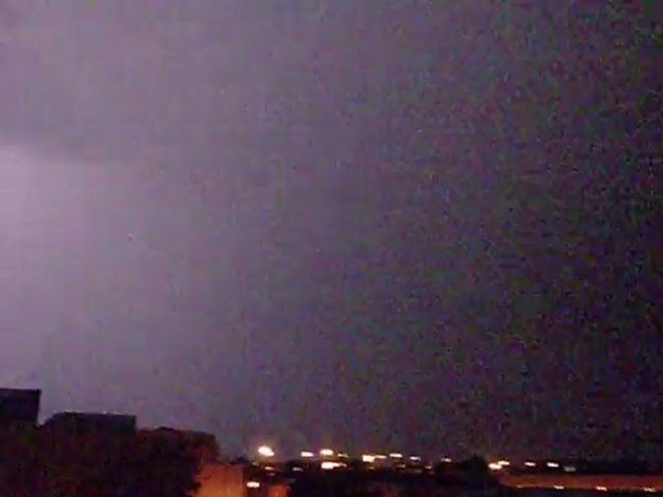 Orage violent dans la nuit du 27 et 28 Juin 2011 sur le Mans