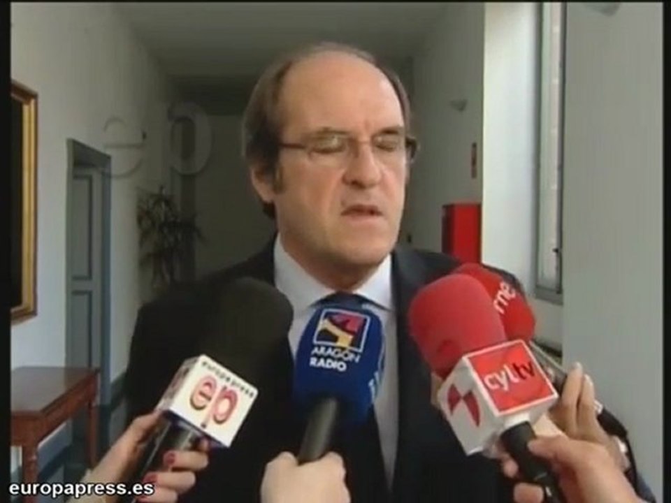 Gabilondo se reúne con los rectores