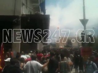 Συγκρούσεις στο Σύνταγμα