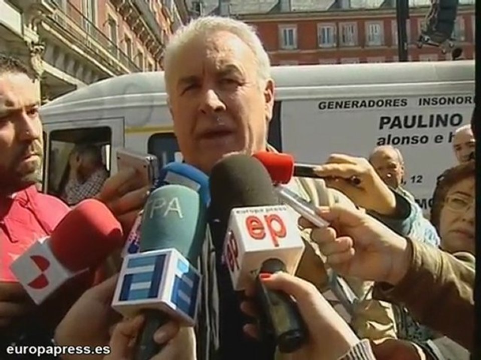 Cientos de personas se concentran a favor de Garzón