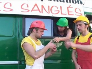 Arts de la rue - Les Sanglés - La Brigade de dépollution