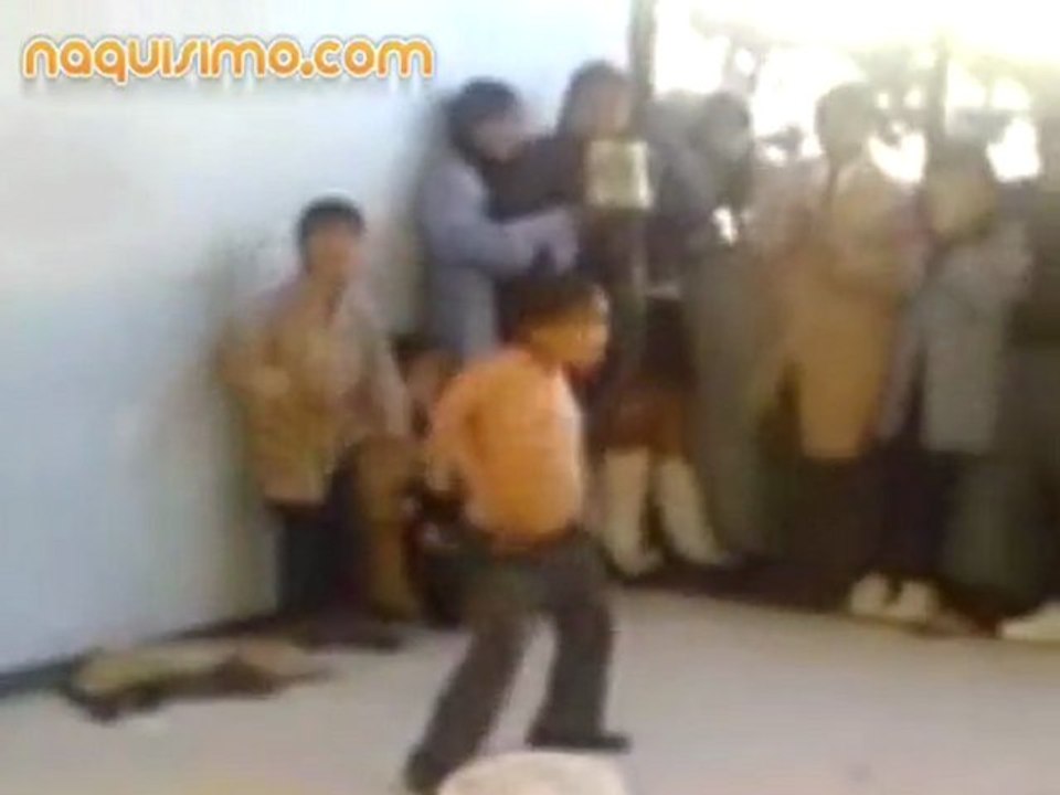 Niño se vuelve la sensacion de su escuela