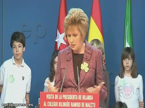 Aguirre y McAleese visitan colegio bilingüe