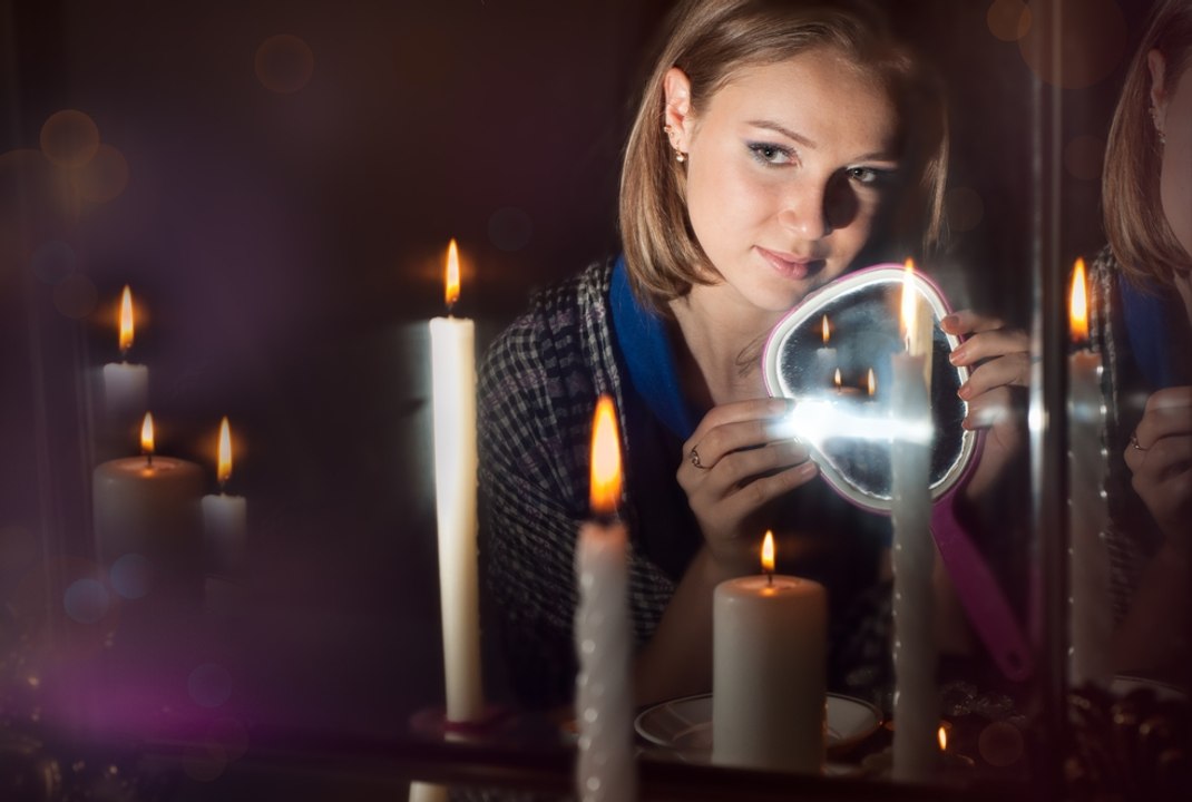 Занимаюсь исследованием энергий,  чтением книги судеб на теле планеты, собираю Силу стихий, элементалов, растений  для трансформации общег