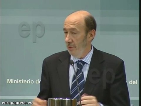 Rubalcaba recibe al ministro de Interior de Francia