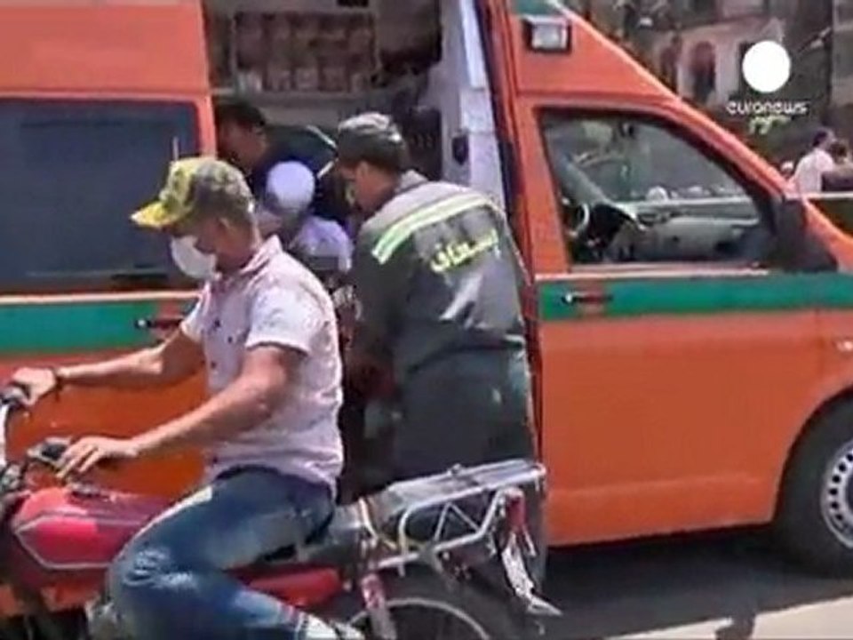 Batalla campal en El Cairo entre manifestantes y...