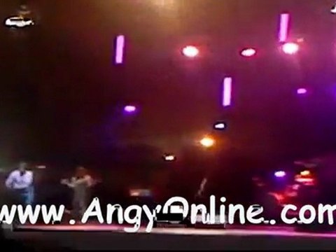 Angy cantando Beautiful y Sorry Seems To Be The Hardest Word en Usera el (26/06/11)