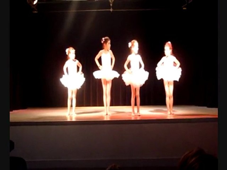 Spectacle danse 2011 Ilane et Lise