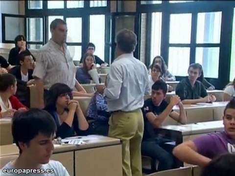 Sindicatos docentes retiran la edad de jubilación