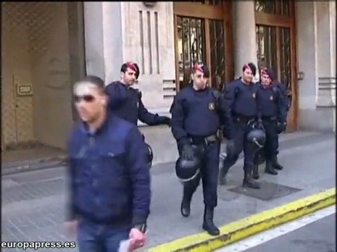 Estudiantes se manifiestan contra privatización