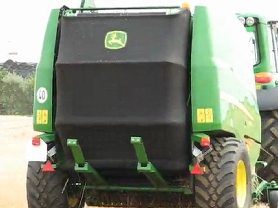 Nouvelle presse John Deere Série 960 - éjection rapide