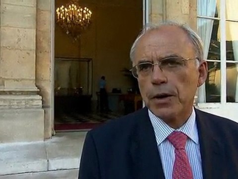 M. Marc Laffineur accueilli au ministère de la Défense et des Anciens combattants