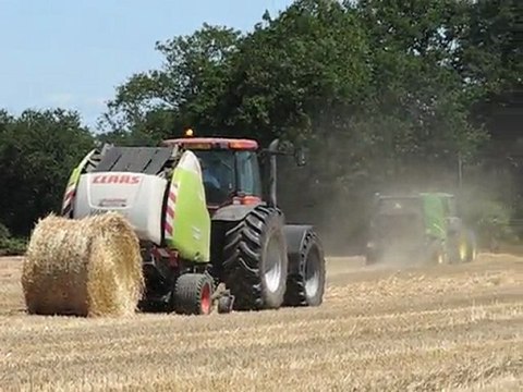Comparatif John Deere 960 - Claas Variant 380