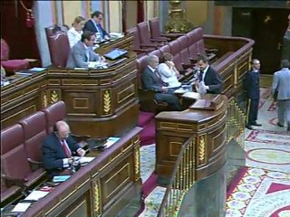 El PSOE aprueba todas sus propuestas en el último debate de Zapatero