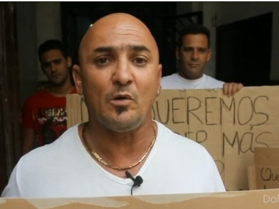 Desalojo del ex preso político cubano Carlos Martín en centro de acogida en España