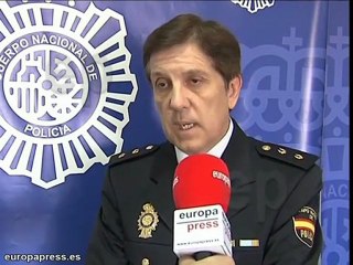 Скачать видео: La Policía interviene 110.000 artículos falsificados