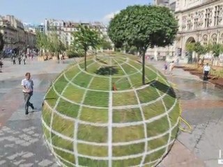 "Vous êtes ailleurs" ou à l'Hôtel de Ville ?