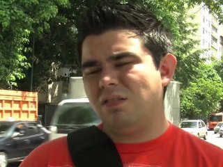 Les Vénézuéliens spéculent sur l'absence de Chavez