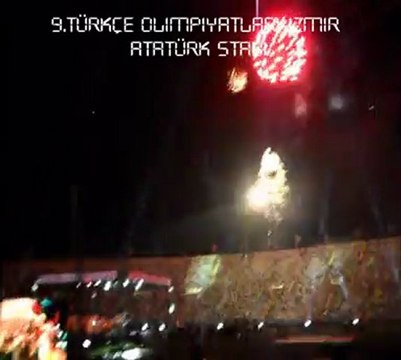 9.türkçe olimpiyatları-İzmir Atatürk Stadı havai fişek gösterisi