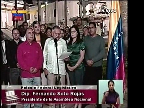 Diputados oficialistas orgullosos de Chávez