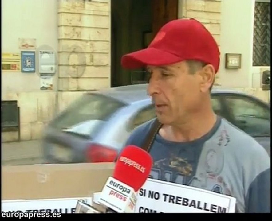 Pide trabajo iniciando una huelga de hambre