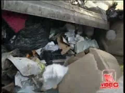 Napoli - Rifiuti, mille tonnellate ancora per strada