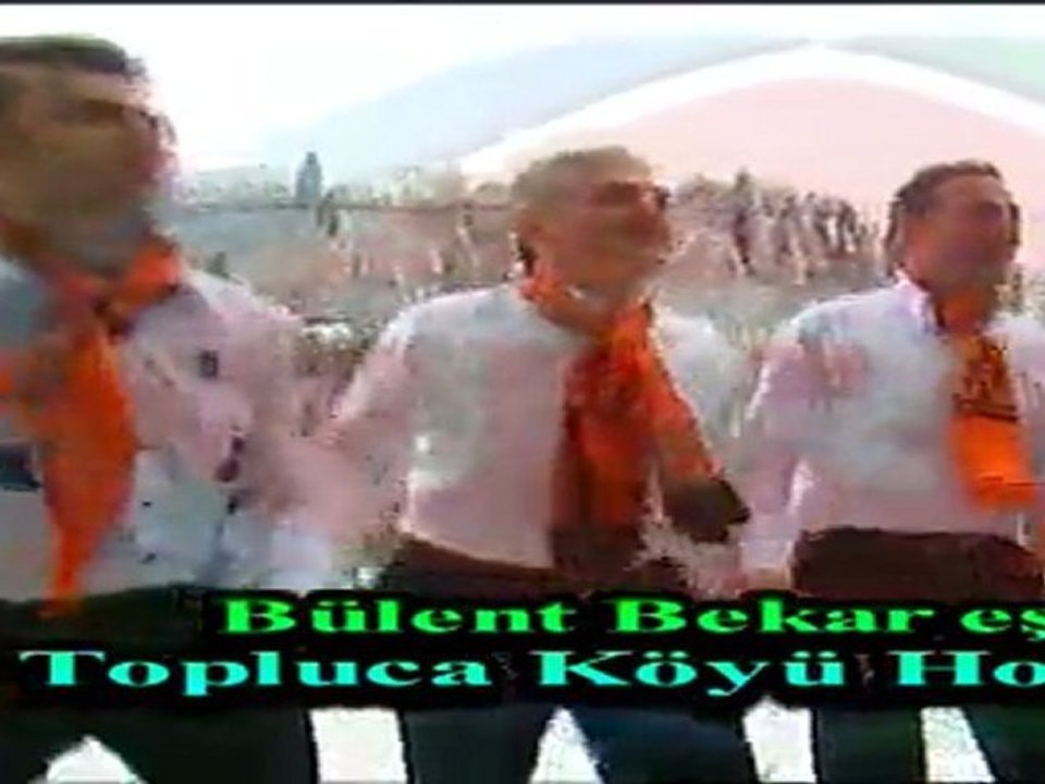 Bülent Bekar ve Topluca Köyü Horon Ekibi
