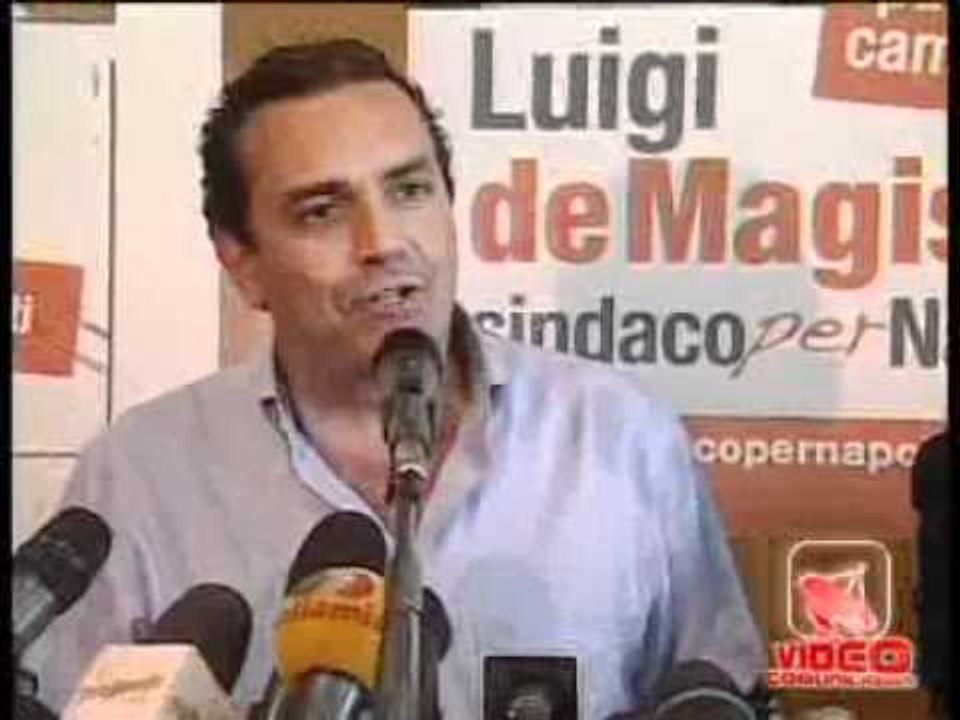Napoli - Il discorso del nuovo sindaco Luigi De Magistris
