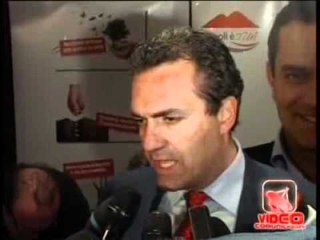 Napoli - De Magistris cammina da solo