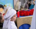 Niños sevillanos celebran la Semana Santa