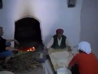 Hem Yufkamızı Yaparız - Hem Türkümüzü Söyleriz