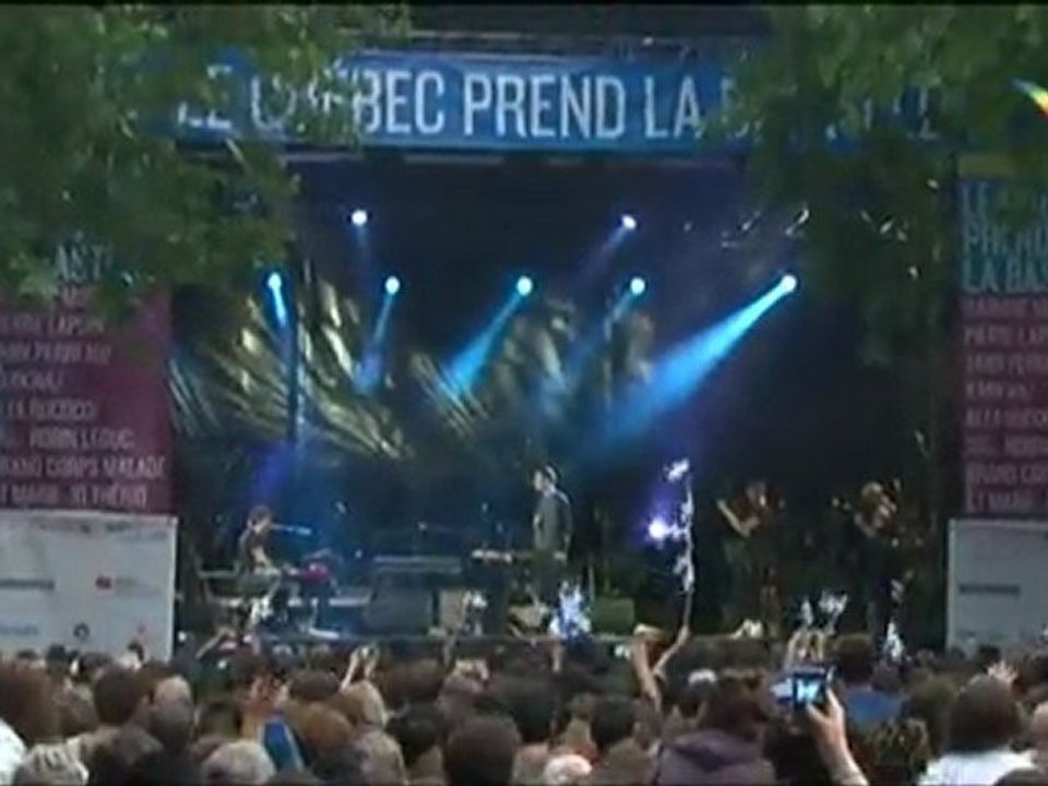 Le Québec prend la Bastille