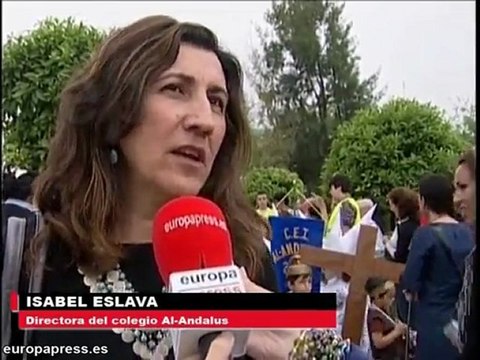 Niños sevillanos salen de procesión
