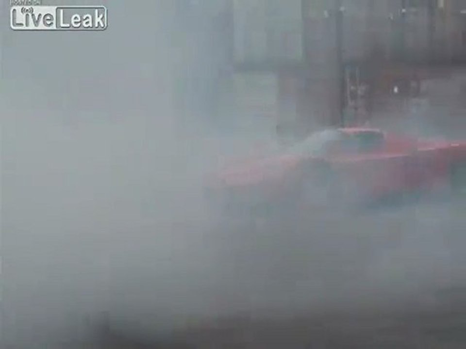 Ferrari Enzo Doughnut   Burnout