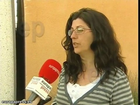 Denuncian construcción de edificio pegado a casas