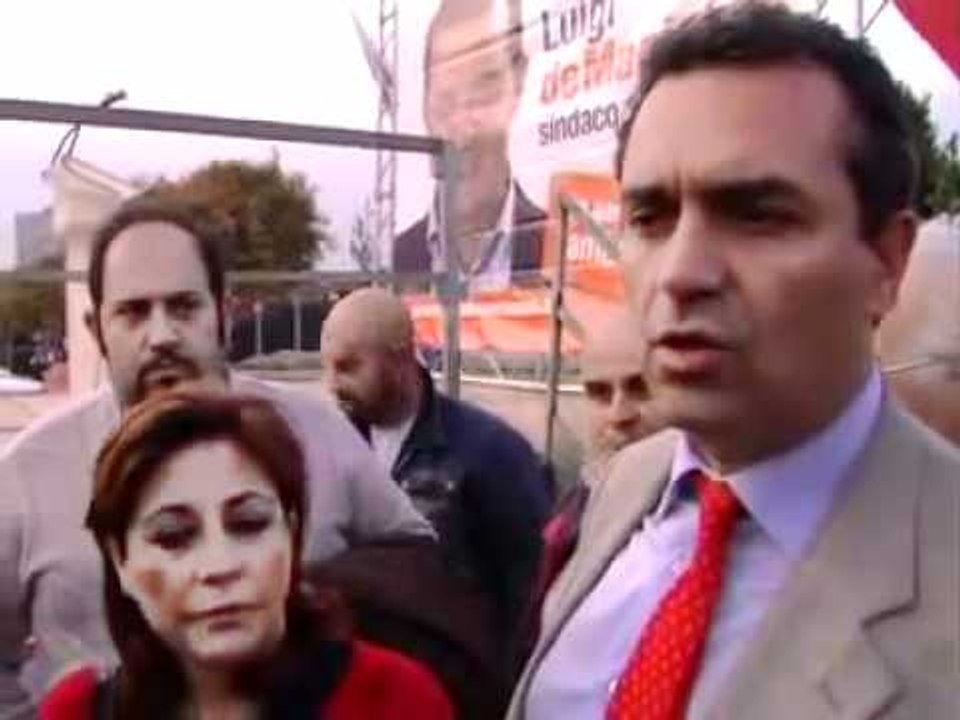 Napoli - De Magistris e le domande di un ragazzo di Ponticelli