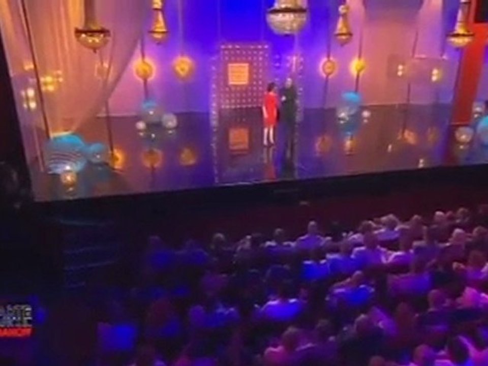 Anne Roumanoff & Arthur : Attention ça casse !!!