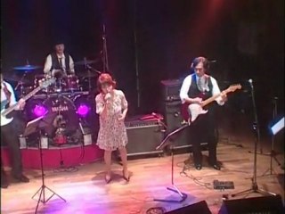 雨の御堂筋　Ｓｔａｒ　Ｄｕｓｔ