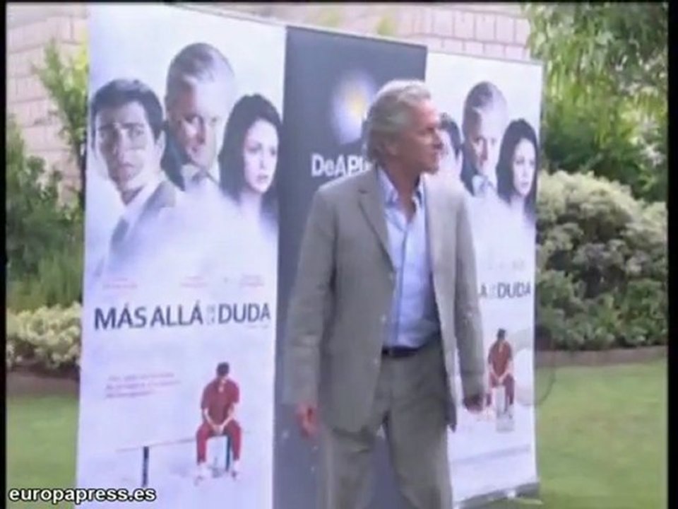 Los Douglas-Zeta Jones vuelven a la normalidad
