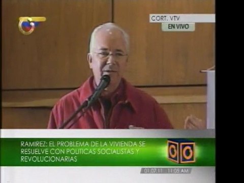 Problema habitacional se resuelve con políticas socialistas