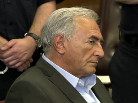 French Socialists hope Strauss-Kahn returns