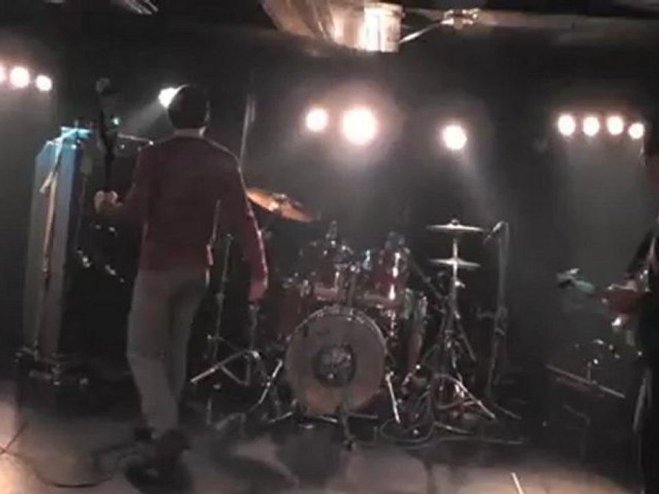 Les Feuilles Mortes　/  John Bear（熊のジョン）