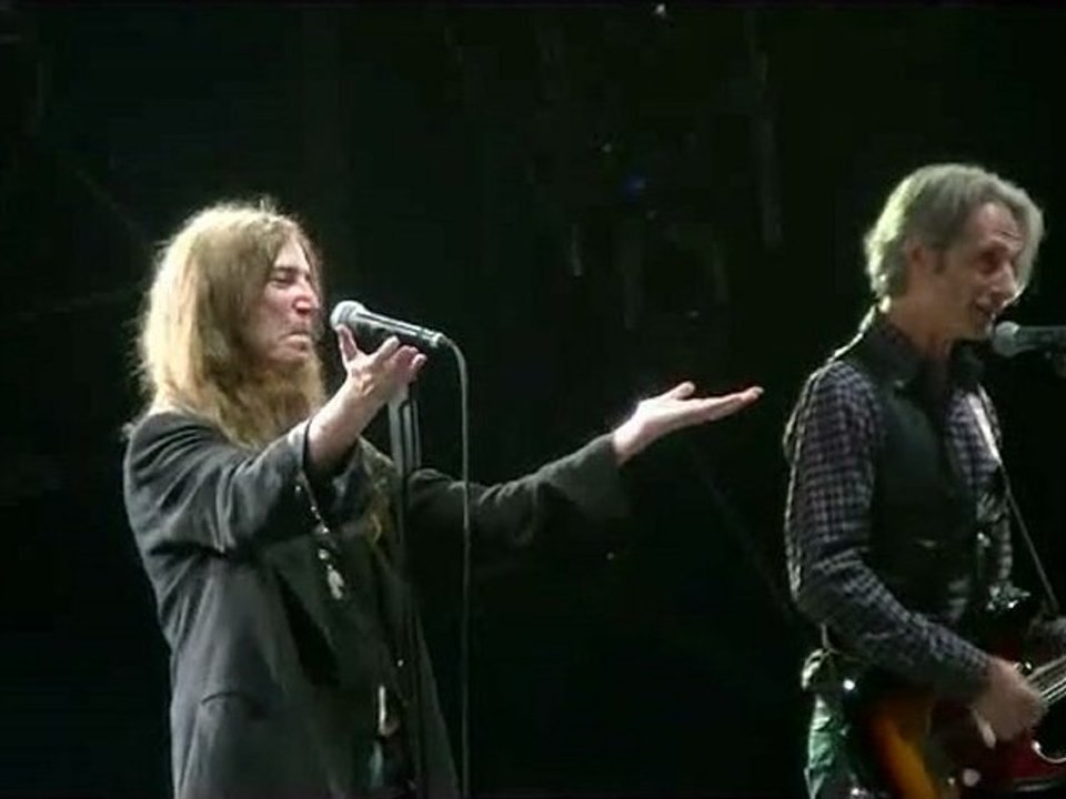 Patti SMITH -"Free Money, Ghost Dance,Because the Night" - Fête de l'Humanité 2012 - 15/09/2012