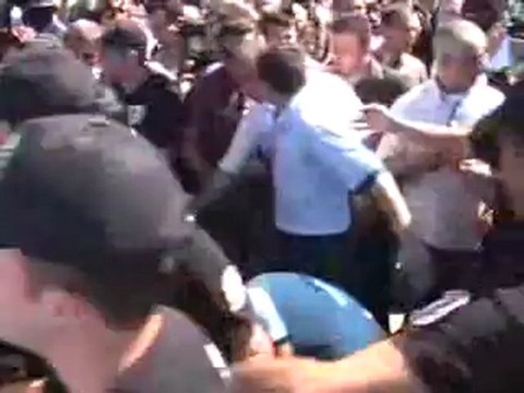 Trabzon'daki Şehit Cenazesinde Linç Girişimi